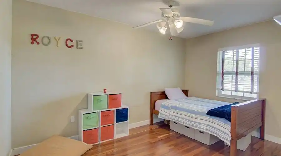 1865 Sandalwood Dr, SARASOTA, Florida 34231, United States, 3 Bedrooms Bedrooms, 5 Rooms Rooms,2 BathroomsBathrooms,Residential,For Sale,Sandalwood ,711885