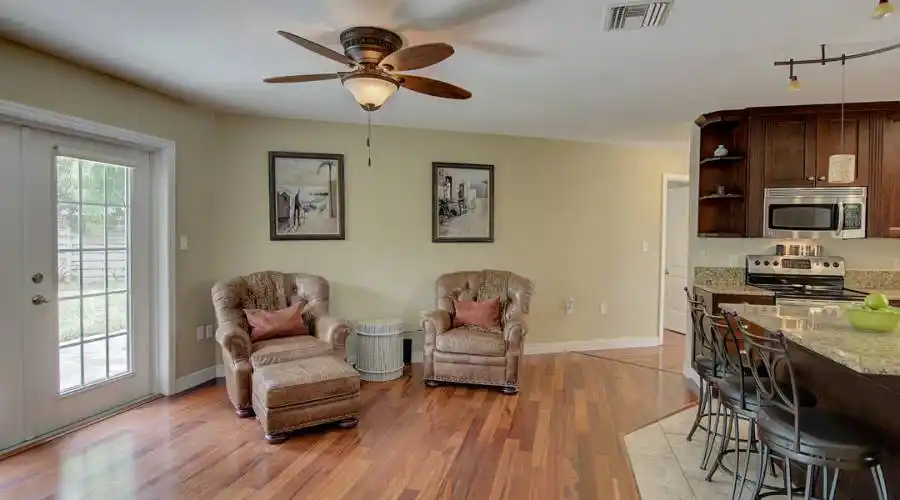 1865 Sandalwood Dr, SARASOTA, Florida 34231, United States, 3 Bedrooms Bedrooms, 5 Rooms Rooms,2 BathroomsBathrooms,Residential,For Sale,Sandalwood ,711885