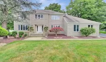 20 Candlelight Drive, Holmdel, New Jersey 07733, United States, 4 Bedrooms Bedrooms, 12 Rooms Rooms,2.1 BathroomsBathrooms,Residential,For Sale,Candlelight Drive,719667