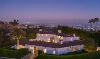 9240 Robin Dr, Los Angeles, California, United States, 4 Bedrooms Bedrooms, ,11 BathroomsBathrooms,Residential,For Sale,Robin,731238 9240 Robin Dr, Los Angeles, California, United States, 4 Bedrooms Bedrooms, ,11 BathroomsBathrooms,Residential,For Sale,Robin,731238