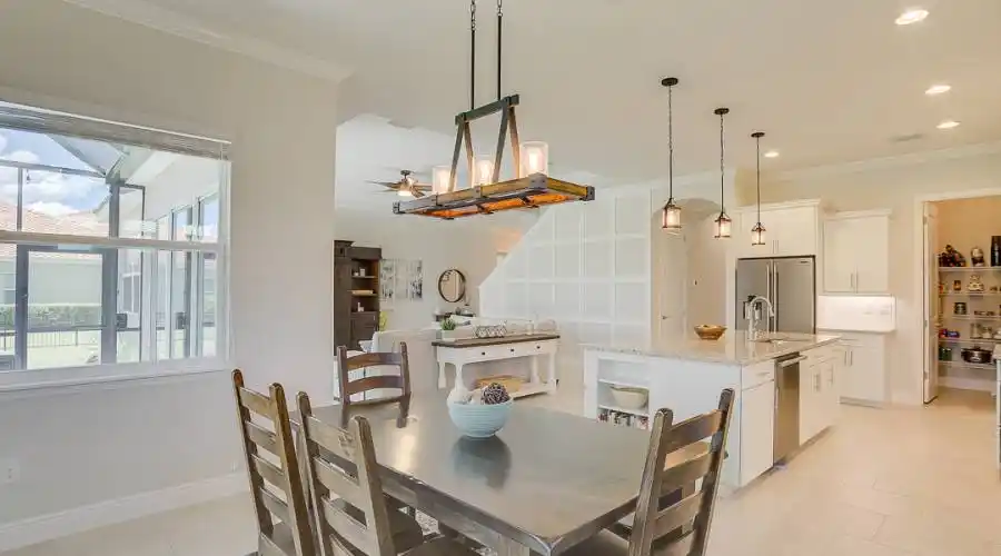 16608 7th Ave East, Florida 34212, United States, 4 Bedrooms Bedrooms, 6 Rooms Rooms,4 BathroomsBathrooms,Residential,For Sale,7th ,738427