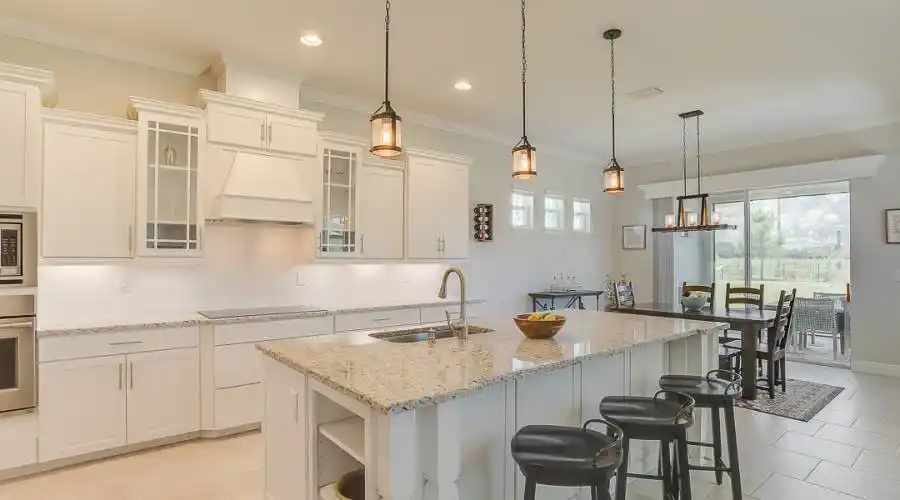 16608 7th Ave East, Florida 34212, United States, 4 Bedrooms Bedrooms, 6 Rooms Rooms,4 BathroomsBathrooms,Residential,For Sale,7th ,738427