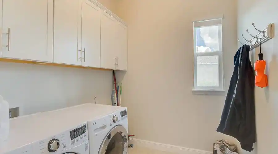 16608 7th Ave East, Florida 34212, United States, 4 Bedrooms Bedrooms, 6 Rooms Rooms,4 BathroomsBathrooms,Residential,For Sale,7th ,738427