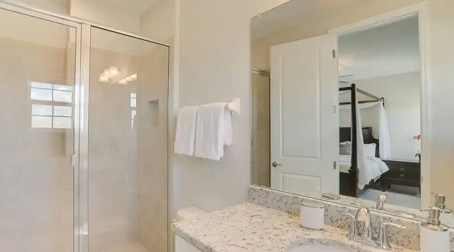 16608 7th Ave East, Florida 34212, United States, 4 Bedrooms Bedrooms, 6 Rooms Rooms,4 BathroomsBathrooms,Residential,For Sale,7th ,738427