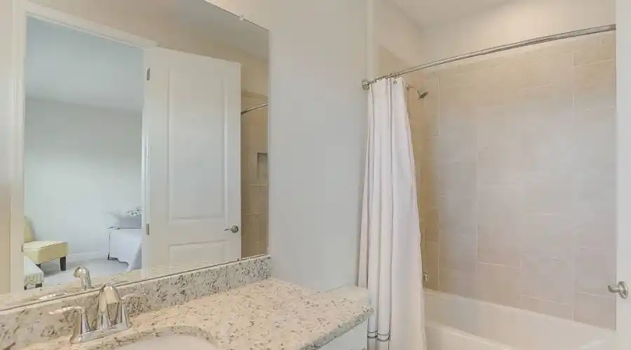 16608 7th Ave East, Florida 34212, United States, 4 Bedrooms Bedrooms, 6 Rooms Rooms,4 BathroomsBathrooms,Residential,For Sale,7th ,738427