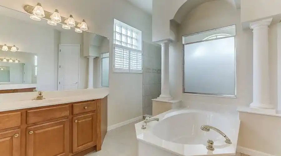 1108 Mallard Marsh Dr, Osprey, Florida 34229, United States, 4 Bedrooms Bedrooms, 7 Rooms Rooms,3 BathroomsBathrooms,Residential,For Sale,Mallard Marsh,743410