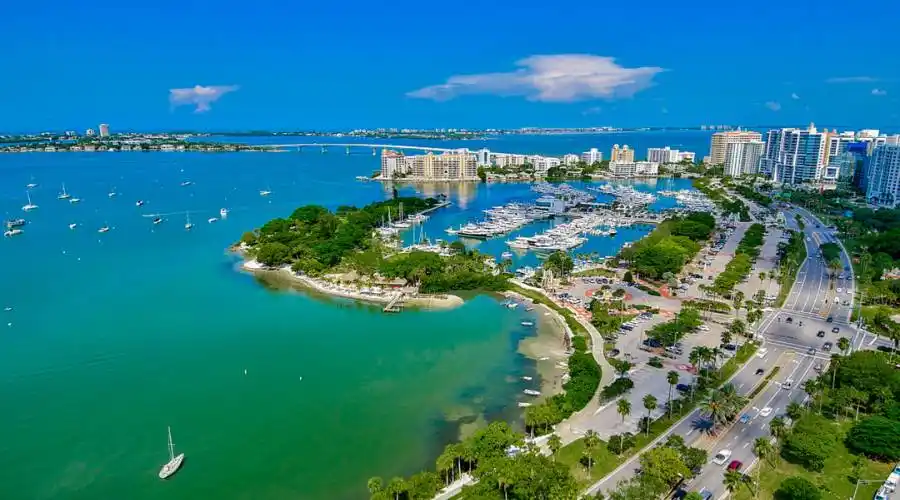 555 South Gulfstream Ave, Florida 34236, United States, 2 Bedrooms Bedrooms, 4 Rooms Rooms,2 BathroomsBathrooms,Condo,For Sale,South Gulfstream,1202,743440