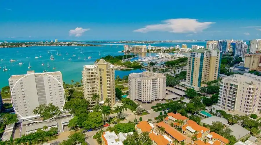 555 South Gulfstream Ave, Florida 34236, United States, 2 Bedrooms Bedrooms, 4 Rooms Rooms,2 BathroomsBathrooms,Condo,For Sale,South Gulfstream,1202,743440