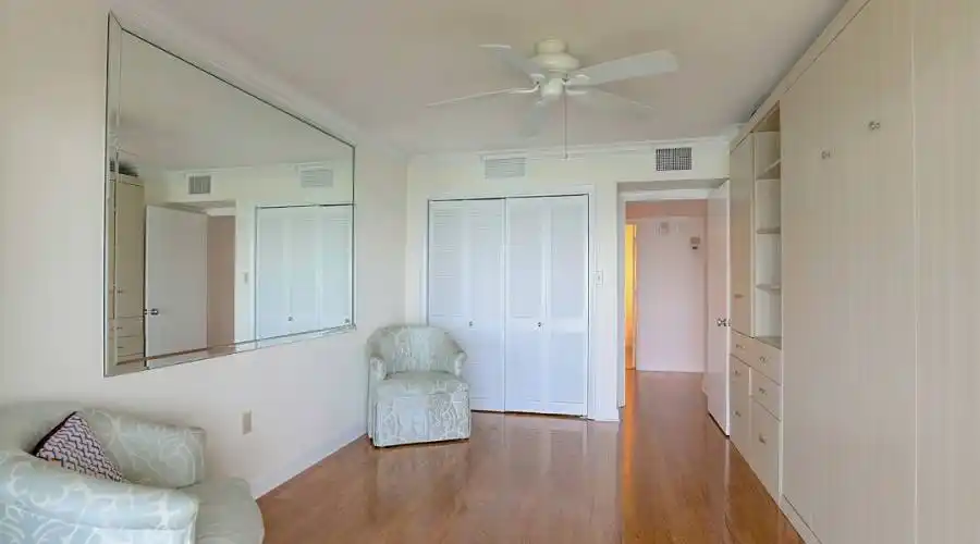 555 South Gulfstream Ave, Florida 34236, United States, 2 Bedrooms Bedrooms, 4 Rooms Rooms,2 BathroomsBathrooms,Condo,For Sale,South Gulfstream,1202,743440