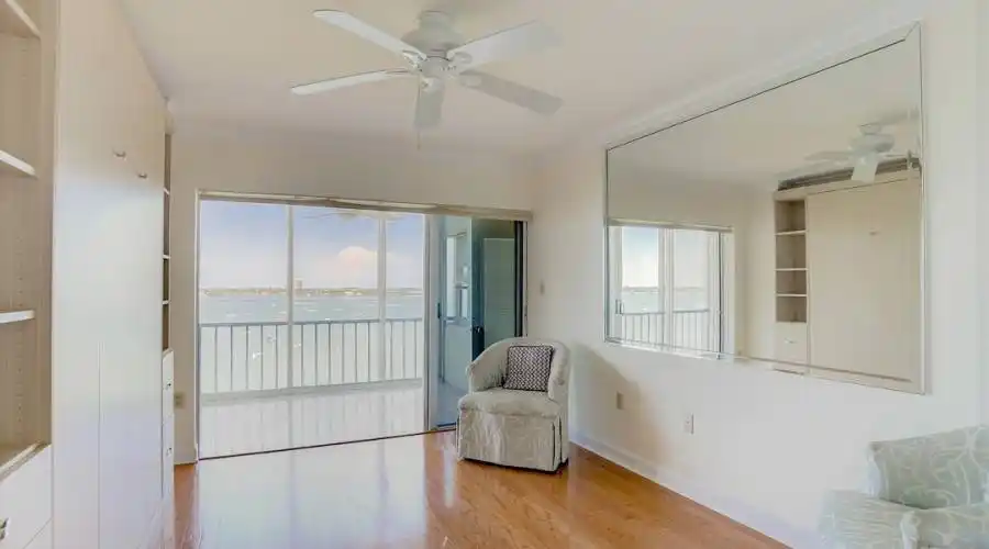 555 South Gulfstream Ave, Florida 34236, United States, 2 Bedrooms Bedrooms, 4 Rooms Rooms,2 BathroomsBathrooms,Condo,For Sale,South Gulfstream,1202,743440