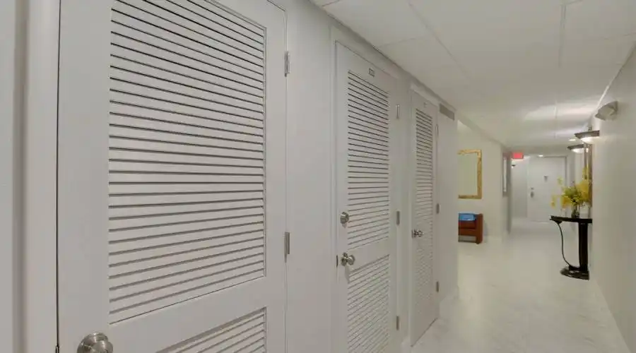 555 South Gulfstream Ave, Florida 34236, United States, 2 Bedrooms Bedrooms, 4 Rooms Rooms,2 BathroomsBathrooms,Condo,For Sale,South Gulfstream,1202,743440