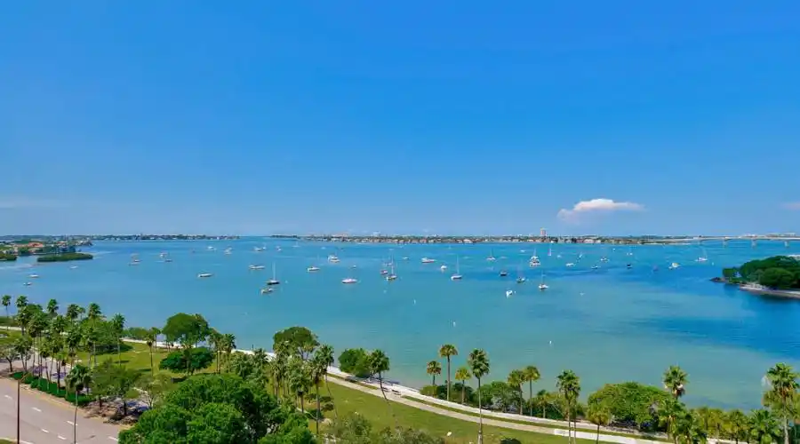 555 South Gulfstream Ave, Florida 34236, United States, 2 Bedrooms Bedrooms, 4 Rooms Rooms,2 BathroomsBathrooms,Condo,For Sale,South Gulfstream,1202,743440
