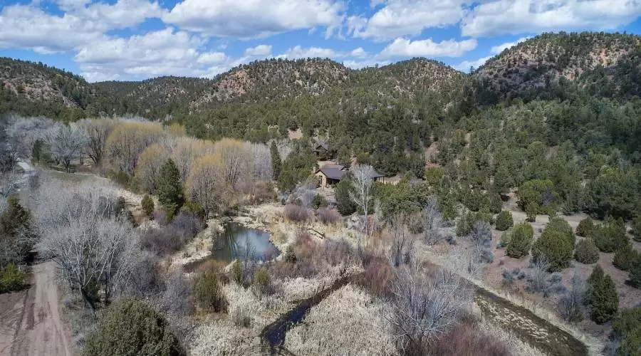 38 Johnsons Ranch Rd, Santa Fe, New Mexico 87505, United States, 3 Bedrooms Bedrooms, ,4 BathroomsBathrooms,Residential,For Sale,Johnsons Ranch Rd,745764
