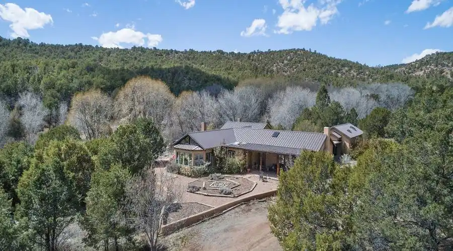 38 Johnsons Ranch Rd, Santa Fe, New Mexico 87505, United States, 3 Bedrooms Bedrooms, ,4 BathroomsBathrooms,Residential,For Sale,Johnsons Ranch Rd,745764