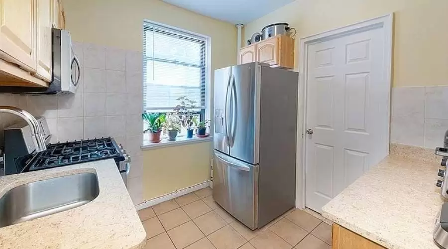 3017 Riverdale Avenue #5F, Bronx, New York 10463, United States, 1 Bedroom Bedrooms, ,1 BathroomBathrooms,Apartment,For Sale,Riverdale Avenue #5F,5,768579