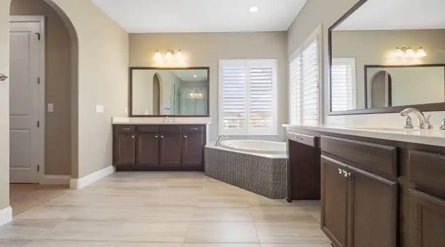 10781 Royal Cypress Way, Orlando, Florida 32836, United States, 5 Bedrooms Bedrooms, 16 Rooms Rooms,4 BathroomsBathrooms,Residential,For Sale,Royal Cypress Way,769167