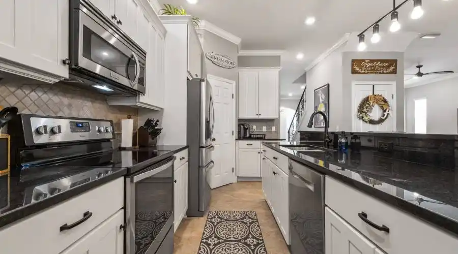 2312 Oberlin Avenue, Orlando, Florida 32804, United States, 3 Bedrooms Bedrooms, 13 Rooms Rooms,2 BathroomsBathrooms,Residential,For Sale,Oberlin Avenue,769376