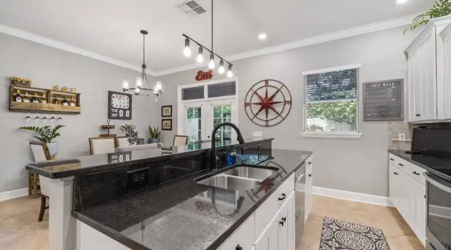 2312 Oberlin Avenue, Orlando, Florida 32804, United States, 3 Bedrooms Bedrooms, 13 Rooms Rooms,2 BathroomsBathrooms,Residential,For Sale,Oberlin Avenue,769376
