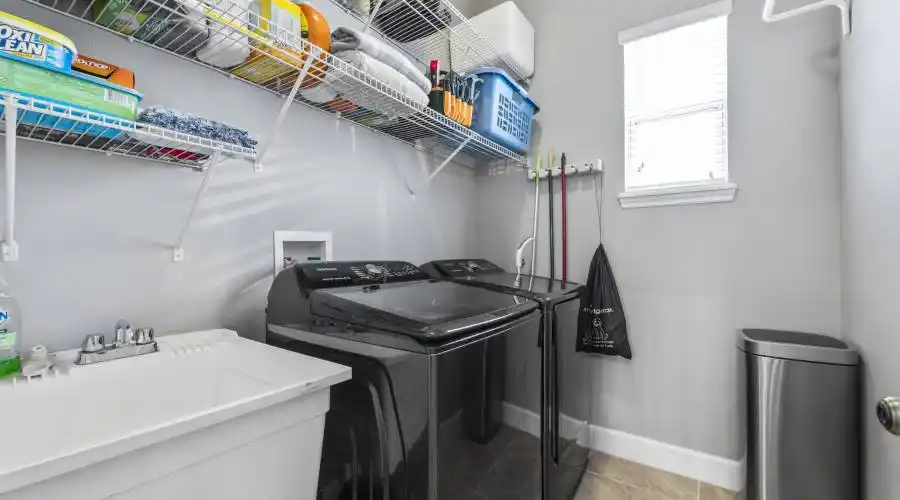 2312 Oberlin Avenue, Orlando, Florida 32804, United States, 3 Bedrooms Bedrooms, 13 Rooms Rooms,2 BathroomsBathrooms,Residential,For Sale,Oberlin Avenue,769376