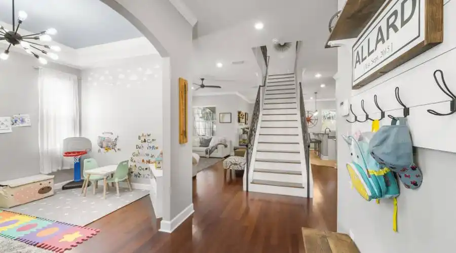 2312 Oberlin Avenue, Orlando, Florida 32804, United States, 3 Bedrooms Bedrooms, 13 Rooms Rooms,2 BathroomsBathrooms,Residential,For Sale,Oberlin Avenue,769376