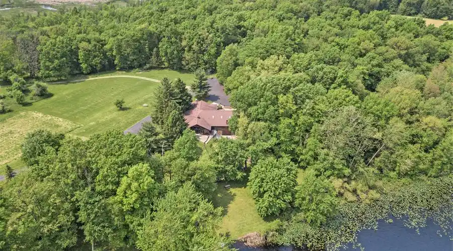 51378 US 131, Three Rivers, Michigan 49093, United States, 8 Bedrooms Bedrooms, 11 Rooms Rooms,6 BathroomsBathrooms,Waterfront,For Sale,Willow Lake Sportsmans Club,US 131,770207