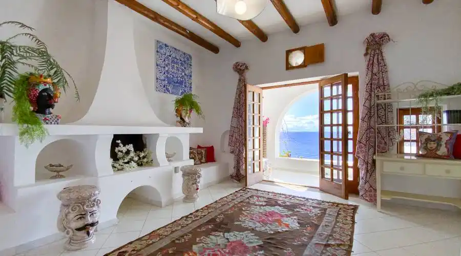 1 Via Drautto, Panarea, 98055, Italy, 4 Bedrooms Bedrooms, 4 Rooms Rooms,2 BathroomsBathrooms,Residential,For Sale,Via Drautto,775357