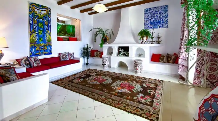 1 Via Drautto, Panarea, 98055, Italy, 4 Bedrooms Bedrooms, 4 Rooms Rooms,2 BathroomsBathrooms,Residential,For Sale,Via Drautto,775357