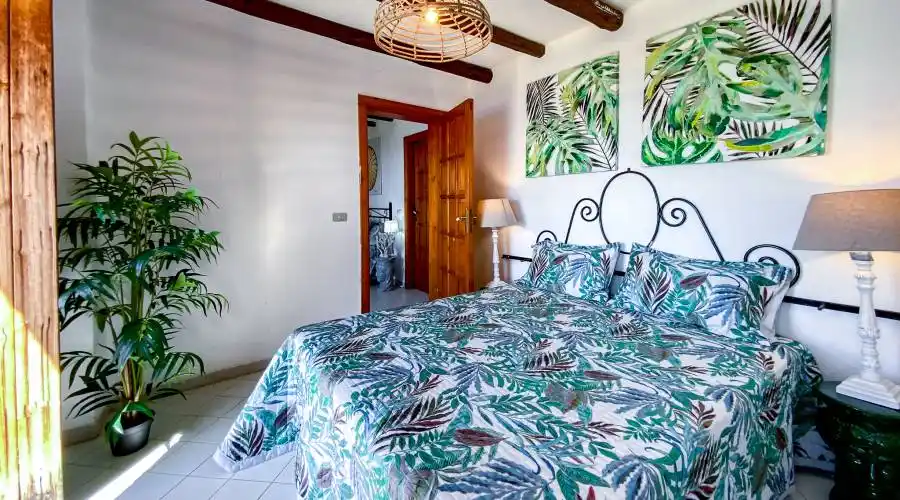 1 Via Drautto, Panarea, 98055, Italy, 4 Bedrooms Bedrooms, 4 Rooms Rooms,2 BathroomsBathrooms,Residential,For Sale,Via Drautto,775357