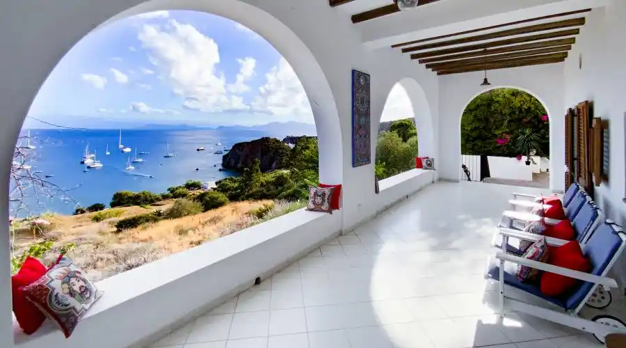 1 Via Drautto, Panarea, 98055, Italy, 4 Bedrooms Bedrooms, 4 Rooms Rooms,2 BathroomsBathrooms,Residential,For Sale,Via Drautto,775357