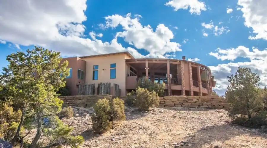 1450 Vista Hermosa, Farmington, New Mexico 87401, United States, 3 Bedrooms Bedrooms, 8 Rooms Rooms,3 BathroomsBathrooms,Auction,For Sale,Vista Hermosa,777637
