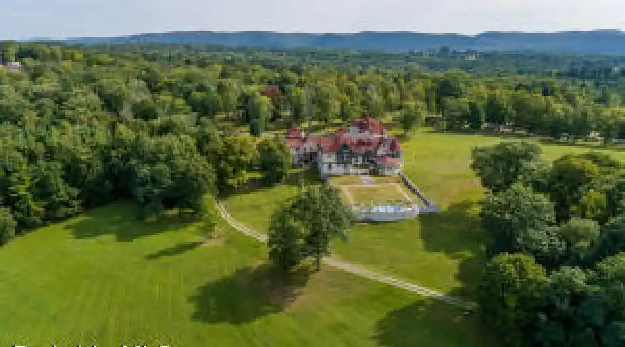 Lenox, Massachusetts, United States, 33 Bedrooms Bedrooms, ,13 BathroomsBathrooms,Residential,For Sale,861909