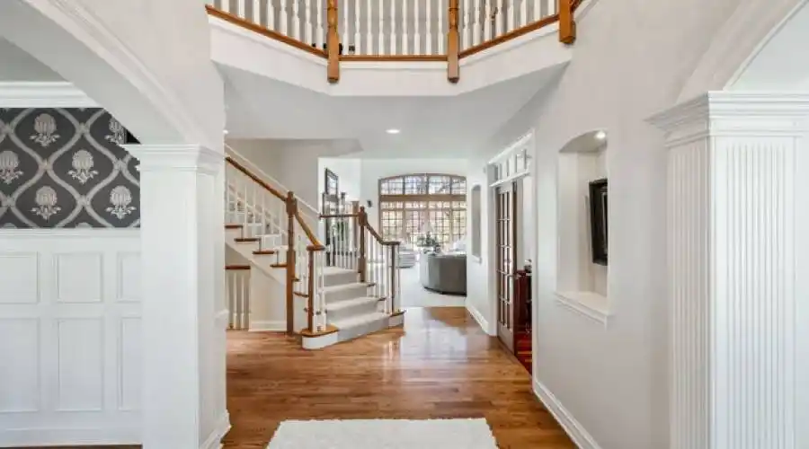 2102 Stonebridge Ct, Wheaton, Illinois 60189, United States, 5 Bedrooms Bedrooms, ,5 BathroomsBathrooms,Residential,For Sale,Stonebridge,866949