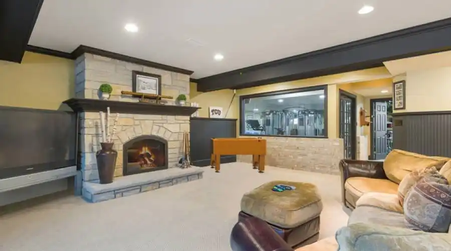2102 Stonebridge Ct, Wheaton, Illinois 60189, United States, 5 Bedrooms Bedrooms, ,5 BathroomsBathrooms,Residential,For Sale,Stonebridge,866949