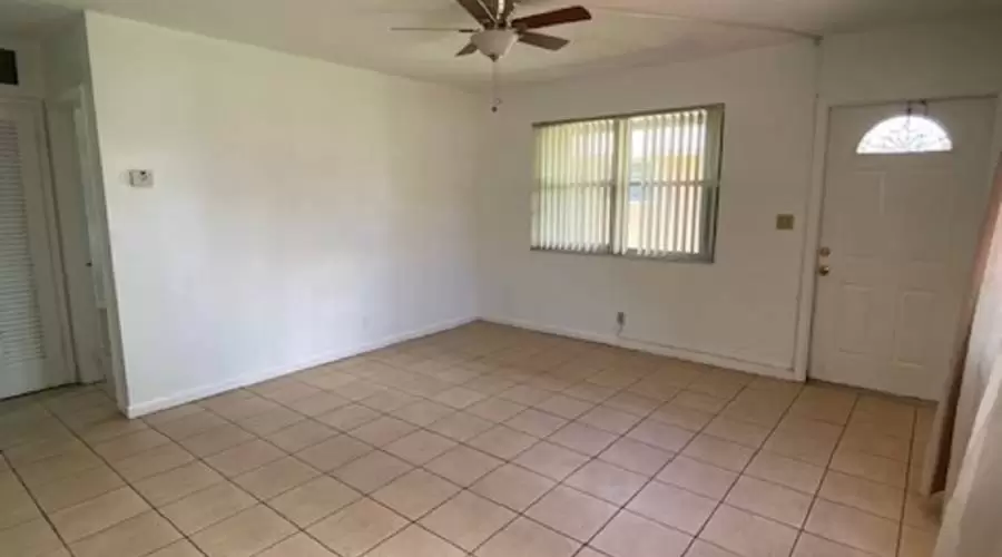 5823 Buchanan St # 2, Hollywood, Florida 33021, United States, 2 Bedrooms Bedrooms, ,1 BathroomBathrooms,Multi family,For Rent,Buchanan St # 2,866950