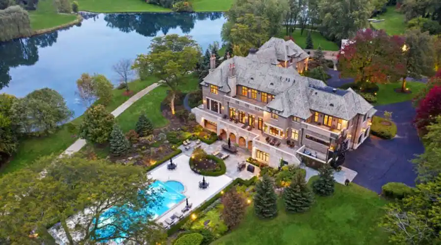 45 Lakeview Lane, Barrington Hills, Illinois 60010, United States, 6 Bedrooms Bedrooms, ,9 BathroomsBathrooms,Waterfront,For Sale,Lakeview,868522