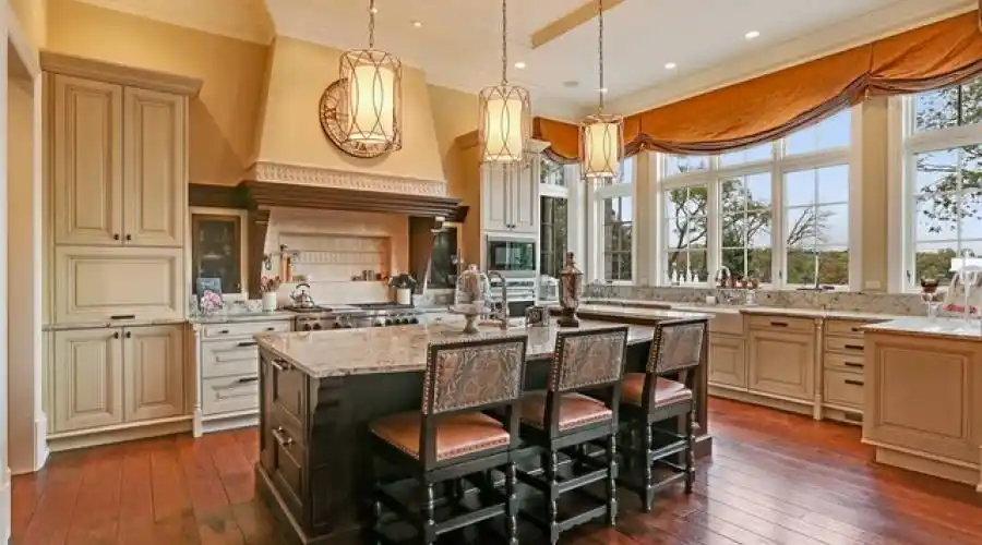 45 Lakeview Lane, Barrington Hills, Illinois 60010, United States, 6 Bedrooms Bedrooms, ,9 BathroomsBathrooms,Waterfront,For Sale,Lakeview,868522