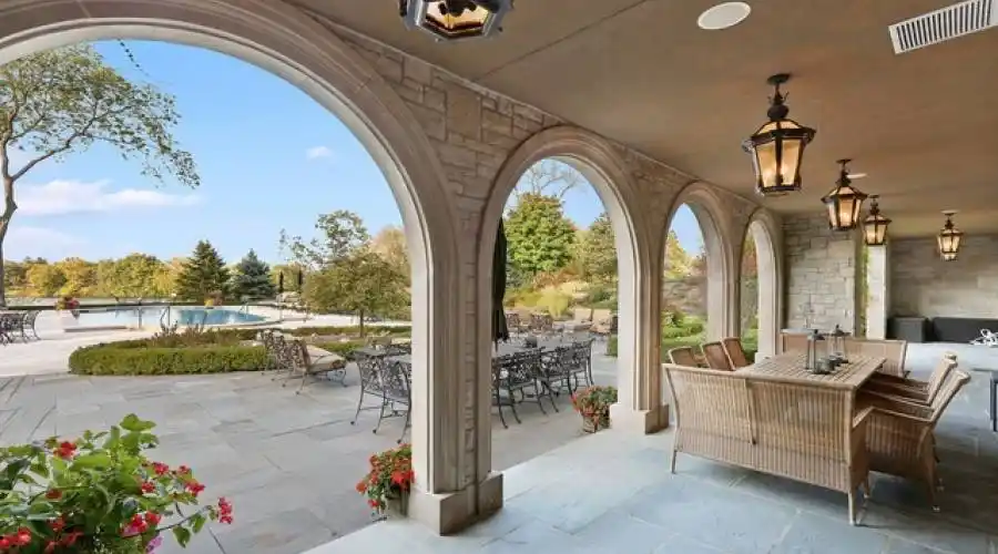 45 Lakeview Lane, Barrington Hills, Illinois 60010, United States, 6 Bedrooms Bedrooms, ,9 BathroomsBathrooms,Waterfront,For Sale,Lakeview,868522