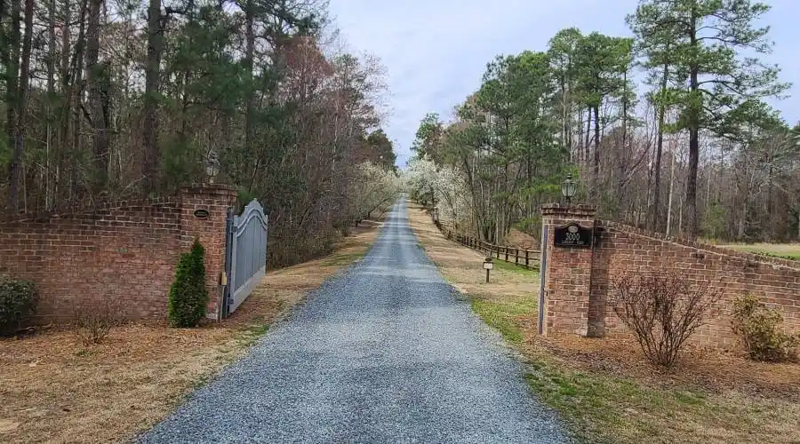 3000 Lakebay Rd, 28394, Vass, NC, North Carolina, Vass, North Carolina 28394, United States, 4 Bedrooms Bedrooms, 10 Rooms Rooms,5.5 BathroomsBathrooms,Residential,For Sale,869345