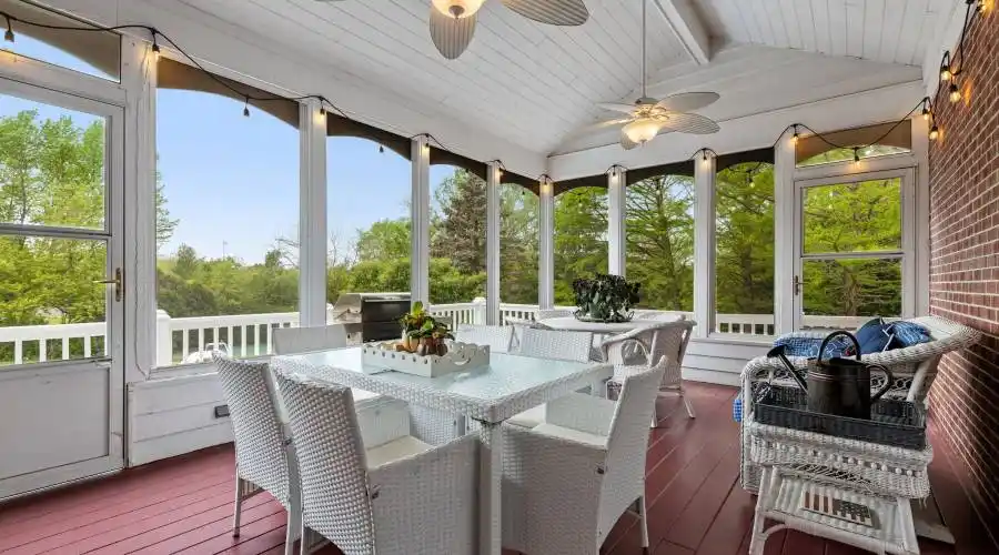 27 Muirfield Circle, Wheaton, Illinois 60189, United States, 5 Bedrooms Bedrooms, ,5 BathroomsBathrooms,Residential,For Sale,Muirfield,874164