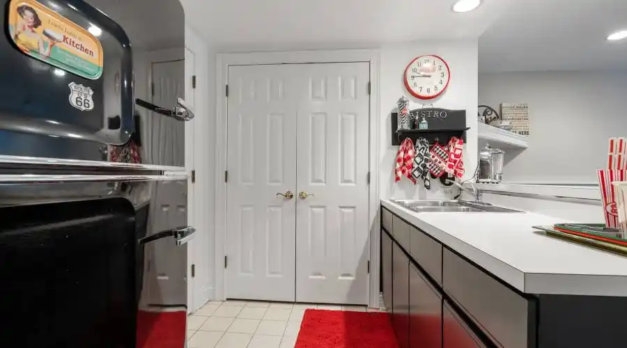 27 Muirfield Circle, Wheaton, Illinois 60189, United States, 5 Bedrooms Bedrooms, ,5 BathroomsBathrooms,Residential,For Sale,Muirfield,874164