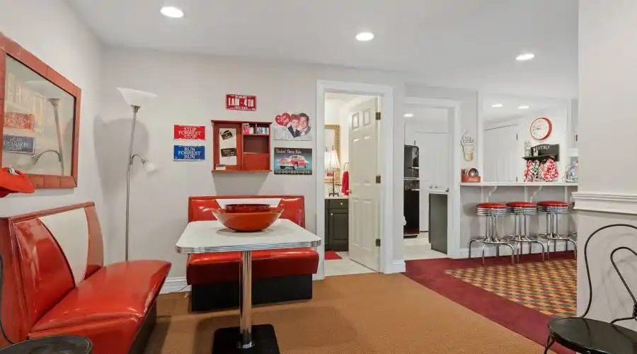 27 Muirfield Circle, Wheaton, Illinois 60189, United States, 5 Bedrooms Bedrooms, ,5 BathroomsBathrooms,Residential,For Sale,Muirfield,874164