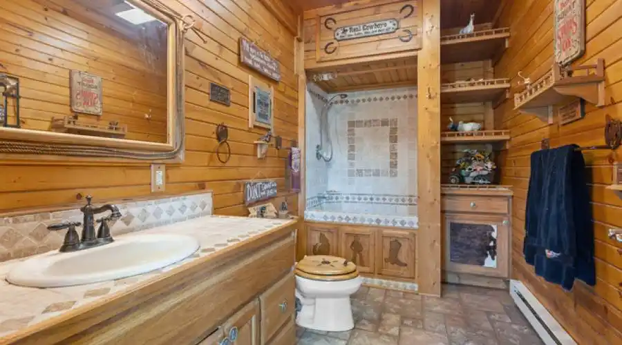 8970 Millbrook Road, Millbrook, Illinois 60536, United States, 4 Bedrooms Bedrooms, ,2 BathroomsBathrooms,Residential,For Sale,Millbrook,876398