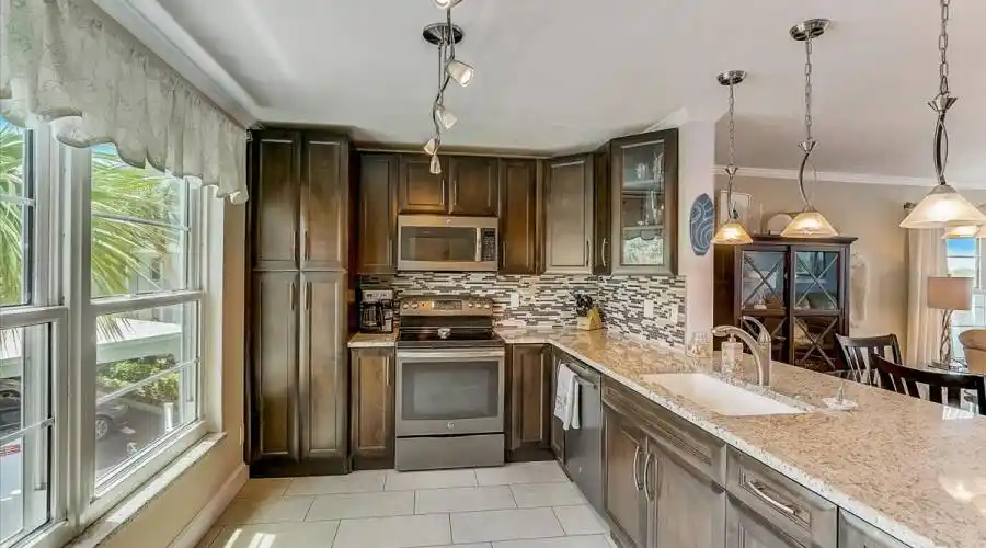 4430 Exeter Dr, Longboat Key, Florida 34228, United States, 2 Bedrooms Bedrooms, ,2 BathroomsBathrooms,Condo,For Sale,Exeter,201,876845