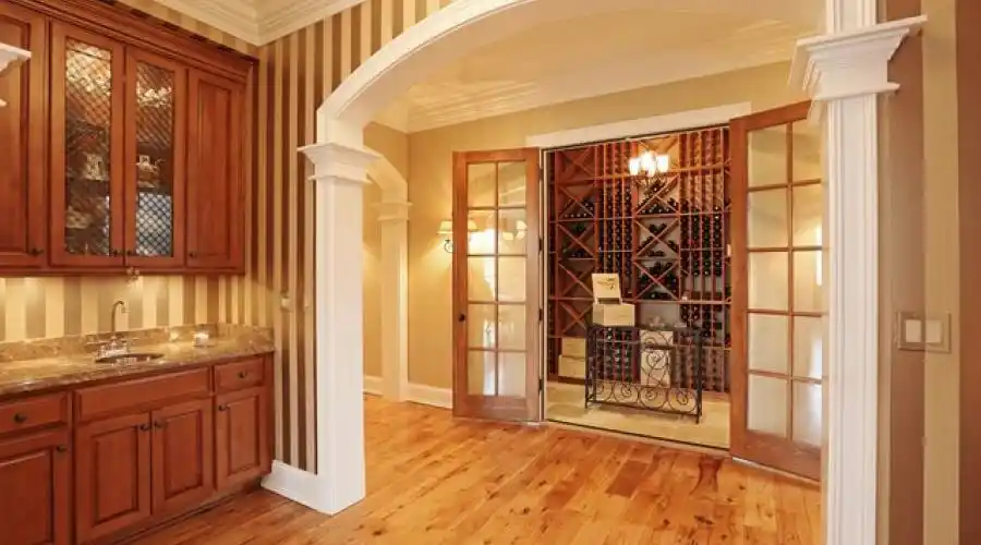 110 East Farnham Ln, Wheaton, Illinois 60189-6402, United States, 5 Bedrooms Bedrooms, 14 Rooms Rooms,6 BathroomsBathrooms,Residential,For Sale,East Farnham,2,881150