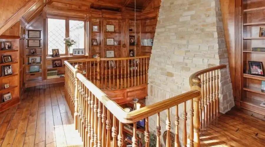 831 Diane Ln, Naperville, Illinois 60540, United States, 6 Bedrooms Bedrooms, 17 Rooms Rooms,6 BathroomsBathrooms,Residential,For Sale,Diane,881174