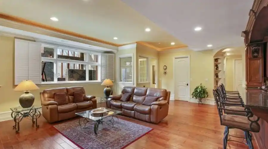 831 Diane Ln, Naperville, Illinois 60540, United States, 6 Bedrooms Bedrooms, 17 Rooms Rooms,6 BathroomsBathrooms,Residential,For Sale,Diane,881174