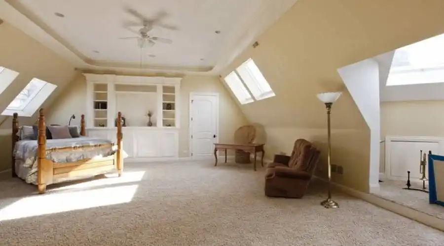 831 Diane Ln, Naperville, Illinois 60540, United States, 6 Bedrooms Bedrooms, 17 Rooms Rooms,6 BathroomsBathrooms,Residential,For Sale,Diane,881174