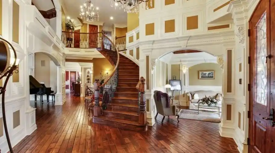 831 Diane Ln, Naperville, Illinois 60540, United States, 6 Bedrooms Bedrooms, 17 Rooms Rooms,6 BathroomsBathrooms,Residential,For Sale,Diane,881174