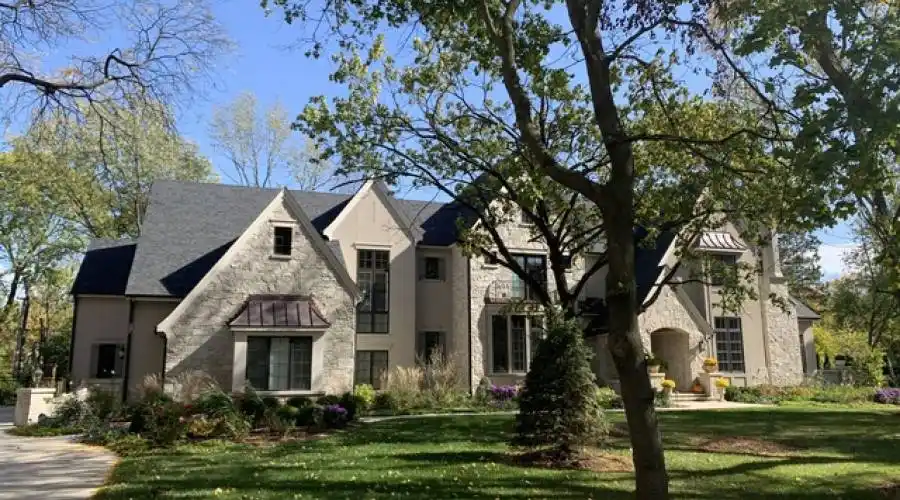 48 Muirfield Cir, Wheaton, Illinois 60189, United States, 4 Bedrooms Bedrooms, 10 Rooms Rooms,4 BathroomsBathrooms,Residential,For Sale,Muirfield,2,881176
