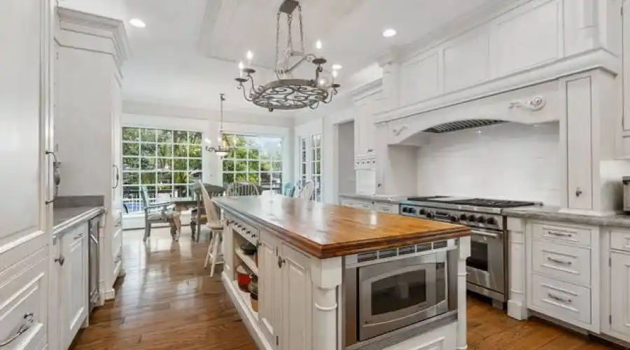 25W625 Waldorth Ct, Wheaton, Illinois 60187, United States, 5 Bedrooms Bedrooms, 15 Rooms Rooms,6 BathroomsBathrooms,Residential,For Sale,Waldorth,2,881179